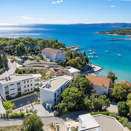 3 Bedroom Cozy In Krk * Krk Town