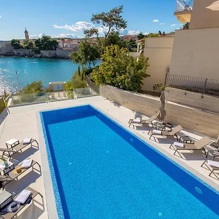 3 Bedroom Cozy In Krk Krk Town