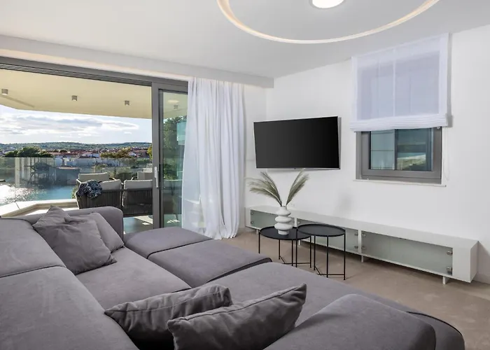 Apartman Lovely In Krk With Kitchen