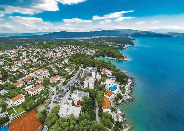 Lovely In Krk With Kitchen Apartman