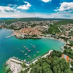 3 Bedroom Cozy In Krk * Krk Town