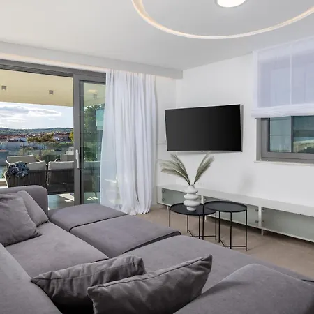 Apartment Lovely In Krk With Kitchen