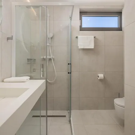 Apartment Lovely In Krk With Kitchen *