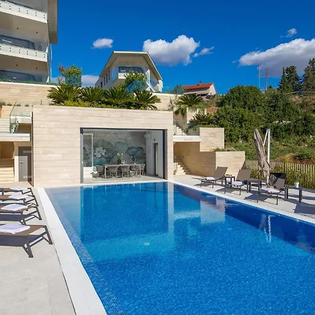 Apartment 3 Bedroom Cozy In Krk Krk Town