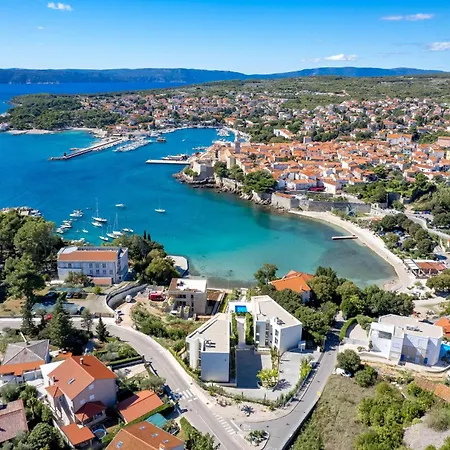 3 Bedroom Cozy In Krk Apartmán *