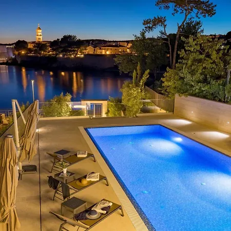 Lovely In Krk With Kitchen *