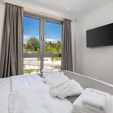 Lovely In Krk With Kitchen Apartment