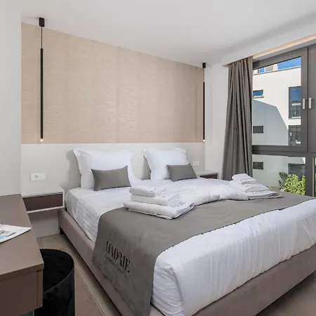 Lovely In Krk With Kitchen *