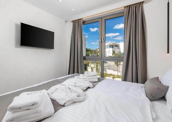 Lovely In Krk With Kitchen