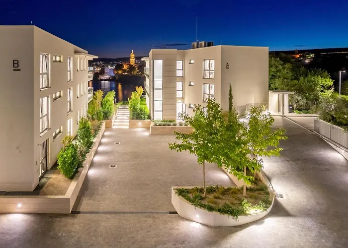 Lovely In Krk With Kitchen Apartament *