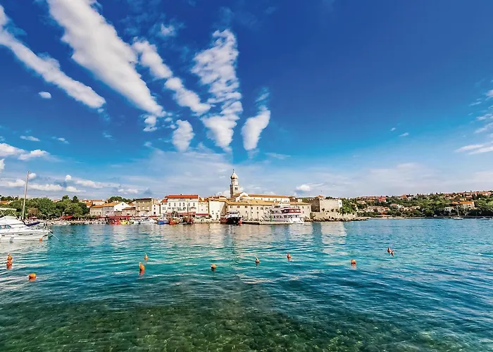 Lovely In Krk With Kitchen Apartament *