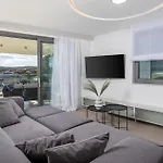 Apartmán 3 Bedroom Cozy In Krk