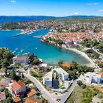 3 Bedroom Cozy In Krk Apartmán *