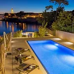 3 Bedroom Cozy In Krk *